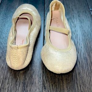 Ruby and Bloom toddler gold dress shoes